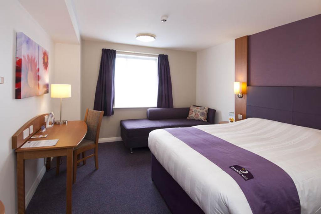 Premier Inn Derry / Londonderry Zewnętrze zdjęcie