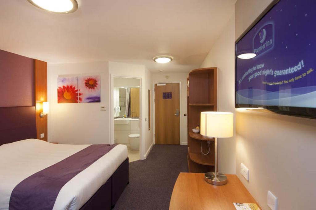 Premier Inn Derry / Londonderry Zewnętrze zdjęcie